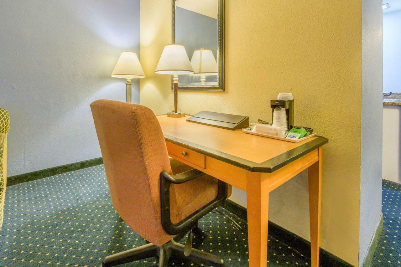 Aire Hotel Lebanon Hershey Εξωτερικό φωτογραφία