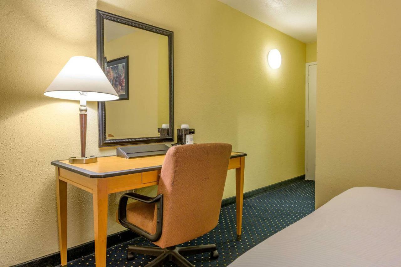 Aire Hotel Lebanon Hershey Εξωτερικό φωτογραφία